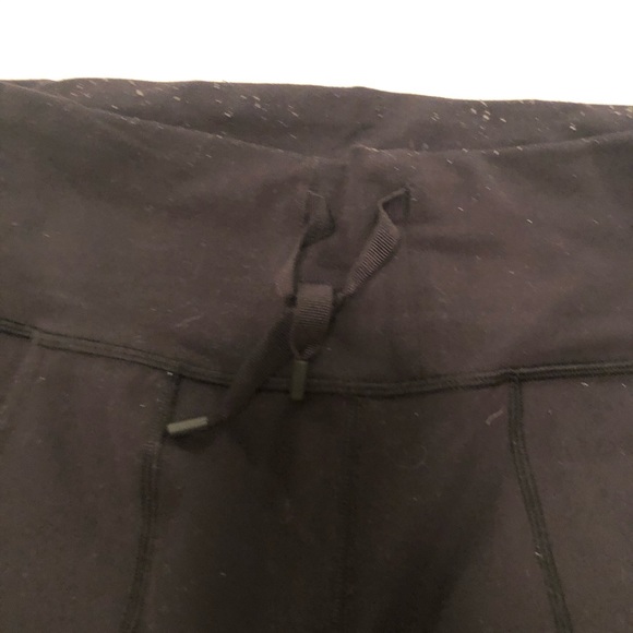 Lululemon pant with pockets & drawstring waist - Picture 3 of 6